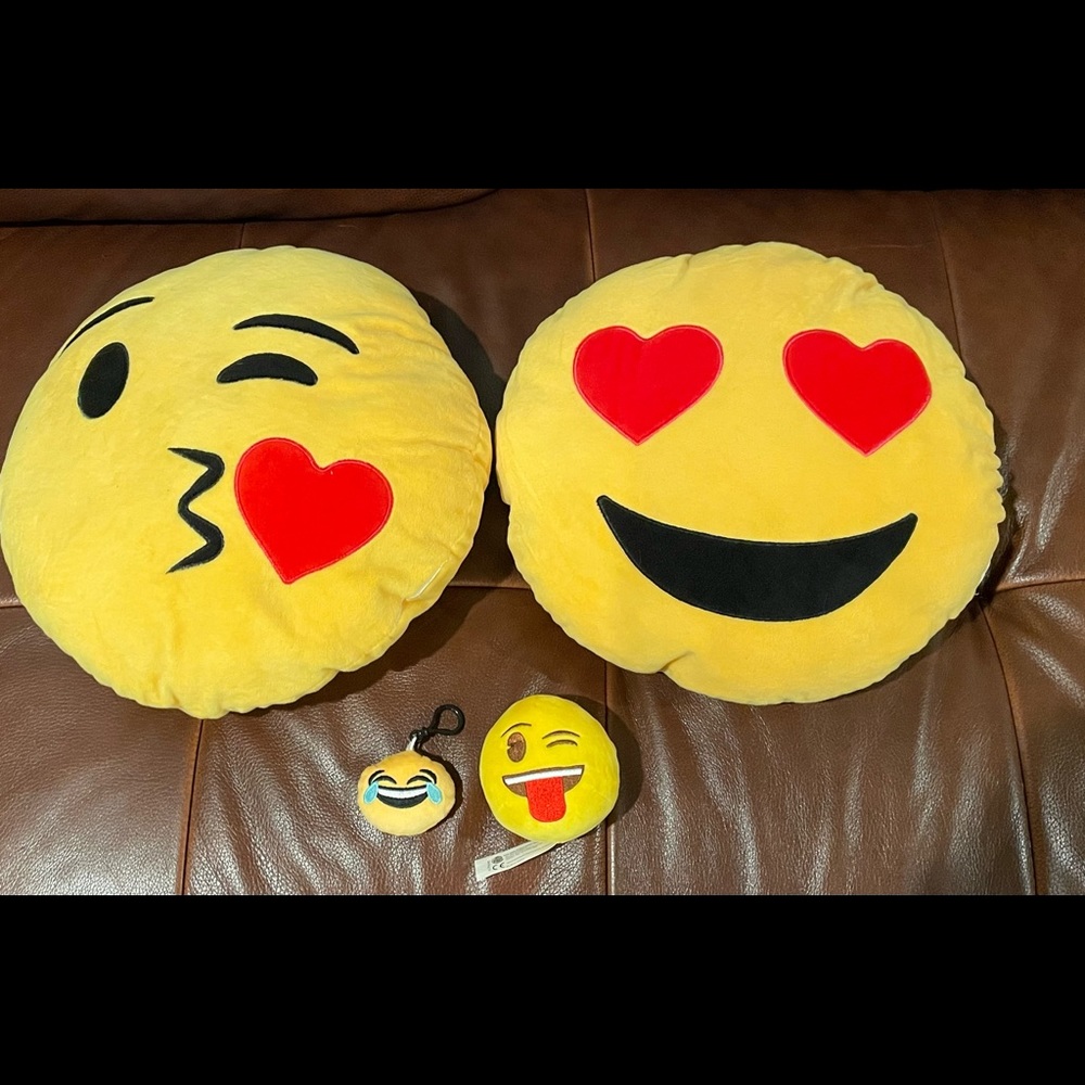 Emoji plush pillows, small emoji and keychain hearts